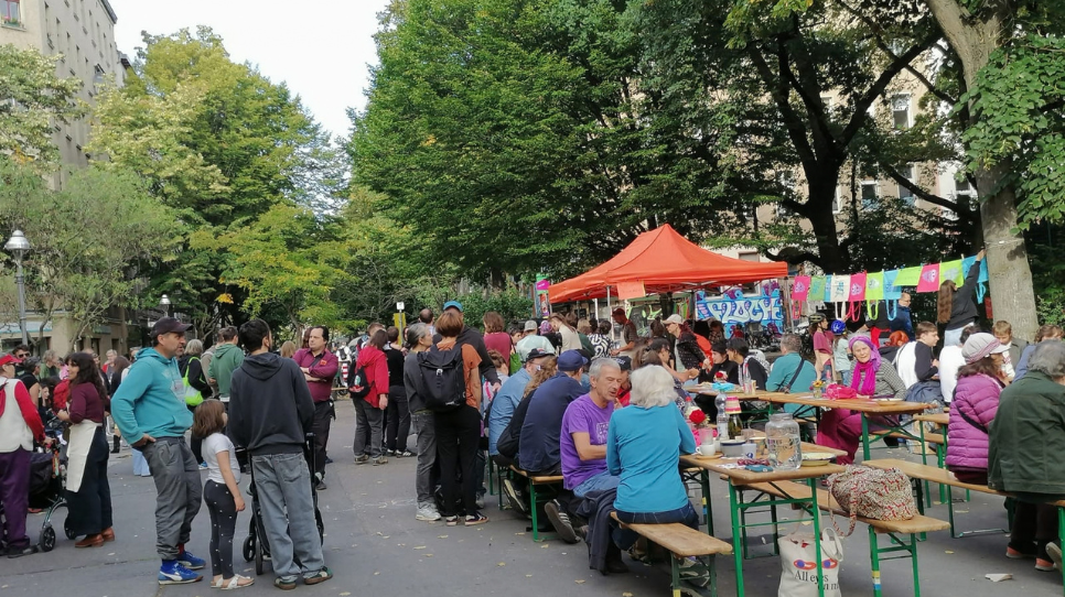 Yekmal beim antifaschistischen Pastaessen